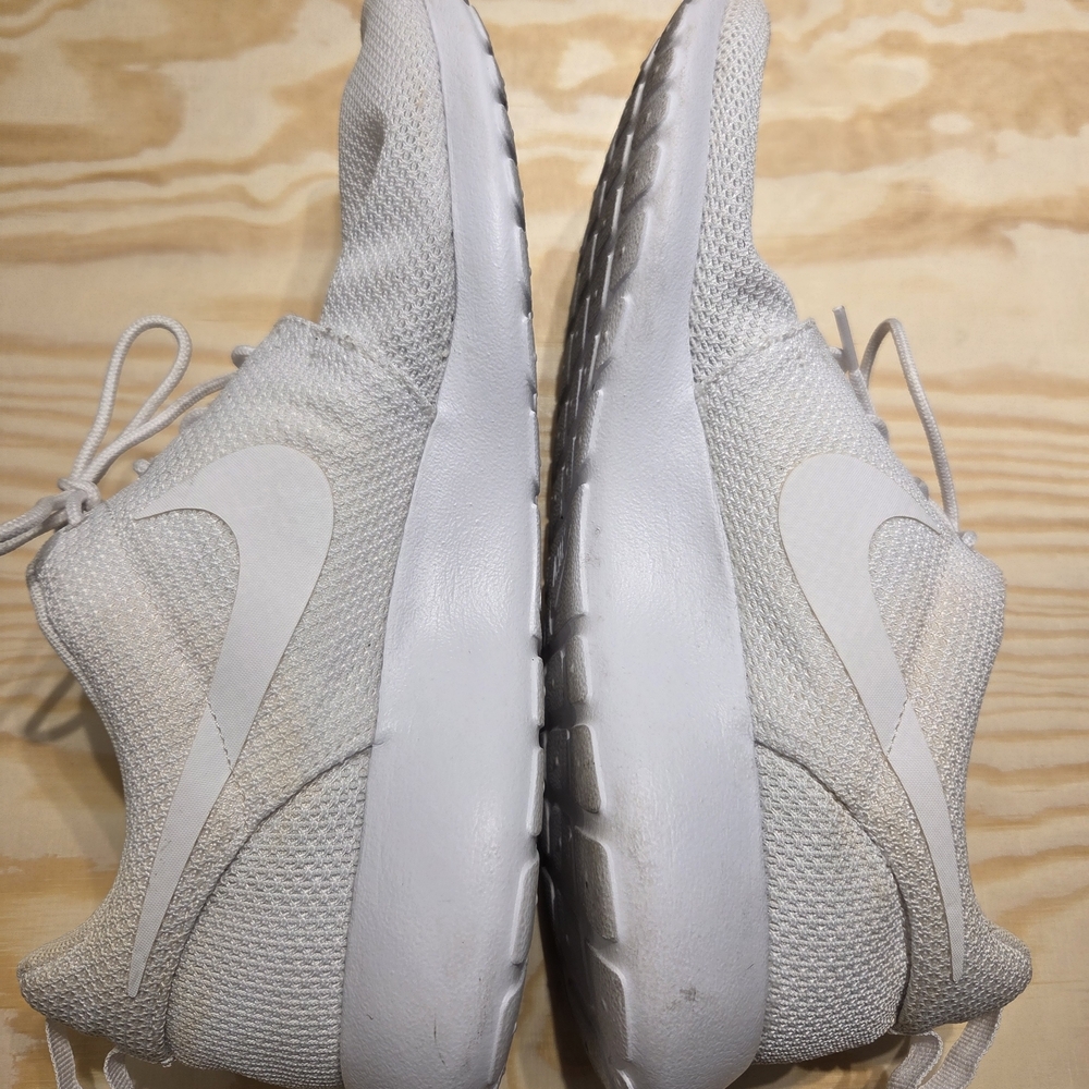 Nike Roshe One Triple White Men's Shoes (Size 12) - Picture 9 of 10